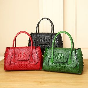 Bolso de mano para mujer 2026, nuevo diseño de cocodrilo, cierre de solapa, bolso de hombro cruzado, estilo informal de alta gama - Product Image 1