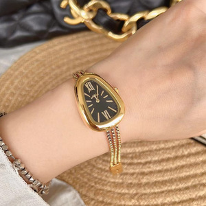 Reloj de Cuarzo de Lujo Ligero con Cabeza de Serpiente para Mujer, Reloj de Pulsera de Alta Gama con Cadena de Serpiente, Regalo para Mujer - Product Image 5