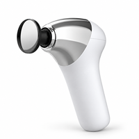 Pistolet de massage portatif rechargeable blanc avec 4 vitesses, 4 têtes, commande à un bouton et moteur silencieux pour l'entraînement et la récupération quotidienne