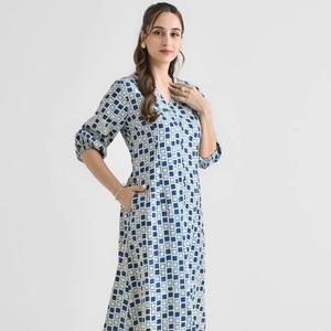 ชุดเดรสผ้าคอตตอนพิมพ์ลายแขนยาวคอวีมีกระเป๋าสำหรับผู้หญิง - Product Image 1