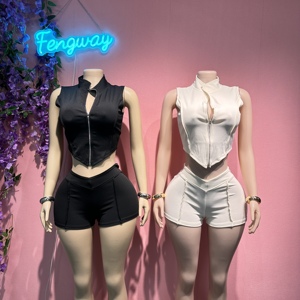 Nuovo Set di <span class=keywords><strong>Abbigliamento</strong></span> Femminile alla Moda, Top Aderente Tinta Unita e Pantaloncini <span class=keywords><strong>Sexy</strong></span> - Product Image 2