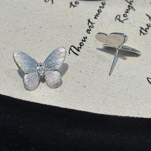 Pendientes de Plata de Ley S925 con Diseño de Mariposa de Estilo Antiguo, Acabado Cepillado Vintage Elegante, Corte Princesa de Diamante de Moda - Product Image 5