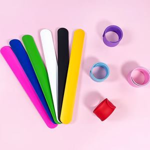 בתפזורת הסיטונאי לוגו מותאם אישית diy עיצוב צמיד סטירה pvc צמיד pvc סיליקון סטילית עבור אירוע ילדים מתנות - Product Image 3