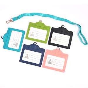 Porta credenciales horizontal de cuero PU de colores con entrega rápida, para personal de aeropuerto, con gancho metálico y cordones. - Product Image 1