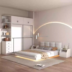 Ensemble de meubles de chambre pour studio économique : Lit flottant en bois avec armoire coulissante, table de nuit et coiffeuse - Product Image 1