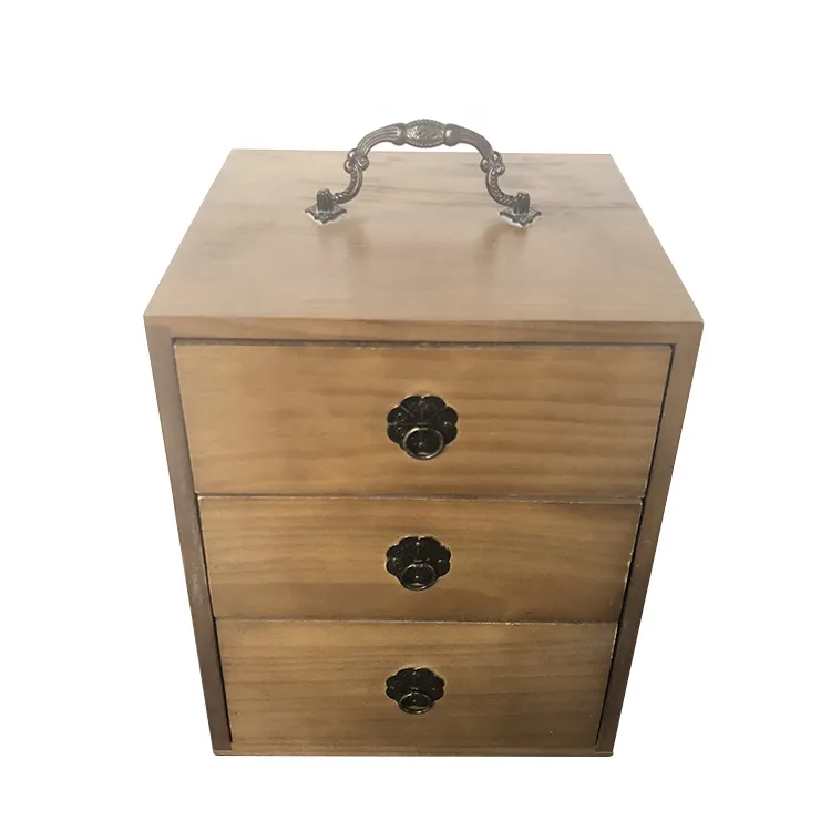 Небольшая деревянная коробка для хранения высшего качества с винтажными ящиками
