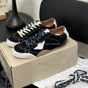 รองเท้ากีฬาลำลองผู้หญิงสไตล์เกาหลีราคาส่งถูกสำหรับฤดูใบไม้ร่วง หนังกลับ ดีไซน์ใหม่ - Product Image 1