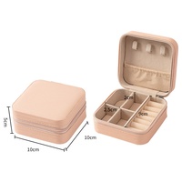 Boîte à bijoux carrée portable et compacte pour ranger les bagues, les boucles d'oreilles, les colliers, pour les voyages et la maison
