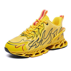 Zapatillas deportivas de moda con superficie de malla - nuevo estilo para hombre, ligeras, transpirables, cómodas y acolchadas. - Product Image 1