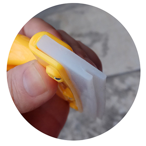 <span class=keywords><strong>Lame</strong></span> d'essuie-glace en silicone raclette personnalisable outil de nettoyage de pare-brise de fenêtre de voiture pour usage domestique OEM/ODM - Product Image 3