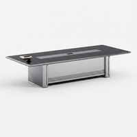 Ensemble de table de conférence moderne de luxe avec plateau noir et chaises en bois, pour salle de réunion, école, bureau commercial, grand format