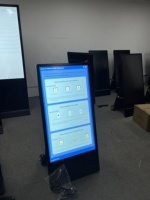 Pantalla LCD Digital Móvil para Exteriores de 43 Pulgadas, Quiosco Publicitario, Batería de Litio, Monitores Portátiles con Baterías Digitales
