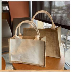 Vente en gros de sacs à provisions en lin avec logo imprimé personnalisé sac à main en jute portable réutilisable durable et résistant à l'eau sac à main vierge en lin - Product Image 2