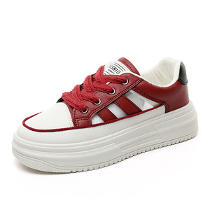 รองเท้าโลฟเฟอร์ผู้หญิง LYKU YB5A55 รุ่นใหม่ปี 2026 แบบเจาะรู ระบายอากาศได้ดี พื้นหนา ใส่สบาย แฟชั่นอเนกประสงค์ เหมาะสำหรับใส่ลำลอง - Product Image 2