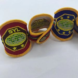 Op maat gemaakte geborduurde manchetknopen met nationaal vlagontwerp SYL-serie borduurwerk woggles - Product Image 1