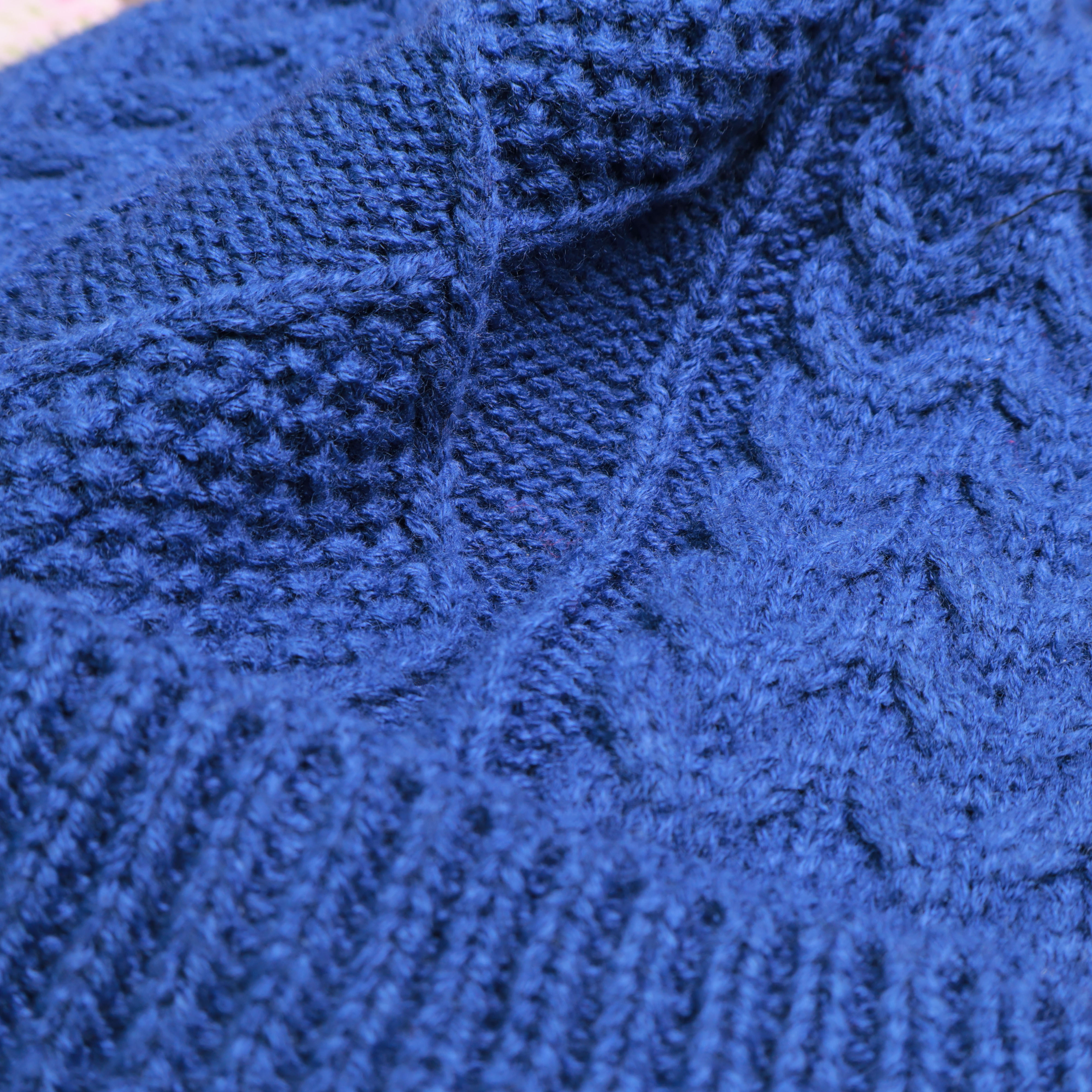 Ski-friendly windproof texture