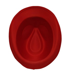 Sombrero Fedora Rojo Navideño con Estampado de Copos de Nieve, Unisex, para Fiestas, Invierno, Vacaciones - Product Image 4