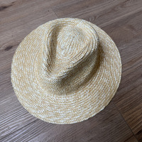 Klassischer Strohhut mit breiter Krempe für Damen, atmungsaktiver, gewebter Sommer-Sonnenhut mit eingedrückter Krone, UV-Schutz, Panama-Hut für den Urlaub