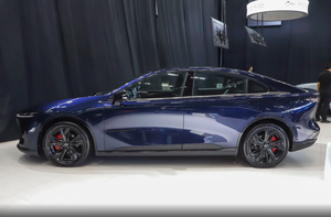 Mazda EZ-6 2025, vente flash, prix bas, autonomie étendue de 480/600 km, 200 Air+ Luxury/Pro Sport Max, neuf/d'occasion, véhicule électrique pur NEV - Product Image 4