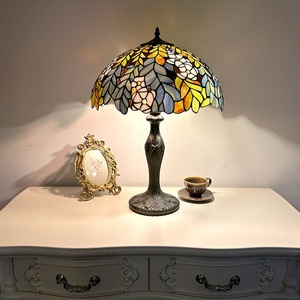 Lámpara de Mesa Estilo Tiffany Longhuijing con Cúpula de Vidrio Emplomado, 16 Pulgadas, Alimentación CA, E26/E27, LED Multicolor, 2700K, Blanco Cálido, Decoración para el Hogar - Product Image 1