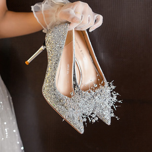 Zapatos de Novia con Brillo, Punta Puntiaguda, Tacón de Aguja, Decoración con Cuentas, Estilo Slip-On, Tendencia de Moda - Product Image 2