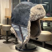 Venta al por mayor de invierno de lujo al aire libre de moda Unisex a prueba de viento grueso polar térmico común Retro Ushanka orejeras felpa trampero sombrero