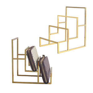 Deyi 3-lagiger Gold Metall Kupplungs halter Riser Wallet Display Rack für grenz überschreitende Einkaufs zentrum Kleidung - Product Image 4