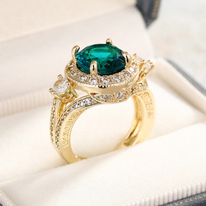 Anello vintage con gemma verde a forma di corona per donna, gioiello di lusso alla moda - Product Image 6