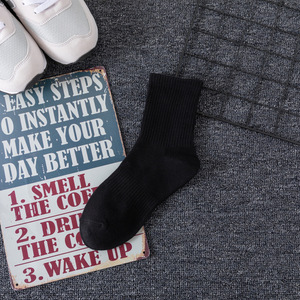 Bán buôn tất nam cotton thời trang mới năm 2022, kiểu dáng thể thao, tùy chỉnh, độ bền cao, tất cổ ngắn - Product Image 3