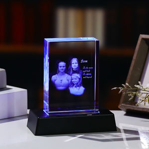 %15 İndirimli K9 Şeffaf Boş Kristal Küp Kişiselleştirilmiş 3D Lazer Aile Fotoğraf Çerçevesi Festival Günü Hediyeleri için - Product Image 5
