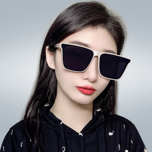 จีเอ็ม ซันเซ็ท สแควร์ เฟรมแว่นกันแดดโพลาไรซ์ยูวี 400 สำหรับทุกเพศประเภท 3 ที่บังแดดเลนส์พีซีบรรจุกล่อง - Product Image 4