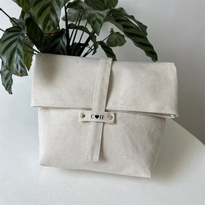 Bolsa Cosmética de Lona de Algodón Gruesa con Logotipo Personalizado CH, Nuevo Diseño de Sobre Plegable para Ropa, Regalos y Empaque - Product Image 3