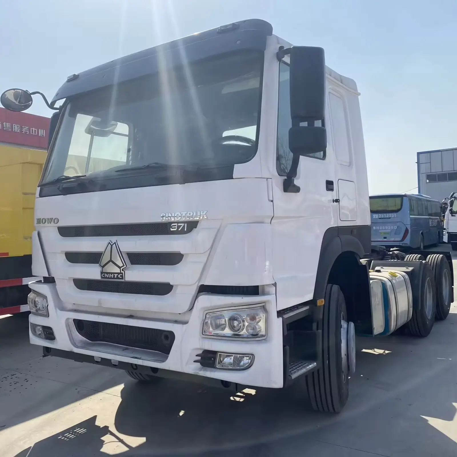 Marka kullanılan Sinotruck Howo A7 6x4 kullanılan traktör kafa kamyon satılık