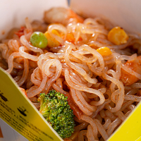 Nourriture instantanée au konjac en gros, pré-cuite, faible en gras, faible en glucides, faible en calories, nouilles instantanées en gobelet
