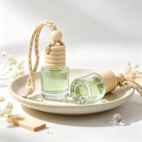 Bouteille diffuseur de parfum pour voiture en verre suspendu avec bouchon en bois noir de 8 ml, vente en gros, pour huiles essentielles et désodorisants