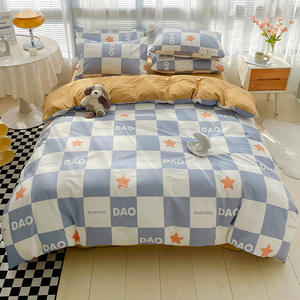 Set di Biancheria da Letto con Stampa di <span class=keywords><strong>Topolino</strong></span>, 100% Cotone, Copripiumino Trapuntato, Lenzuola, Federe e Copripiumino, 50 Set - Product Image 1