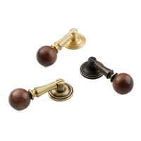 Gagang & Kenop Lemari Antik Klasik dari Tembaga Kuningan dan Kayu Walnut untuk Sistem Lemari Walk-In & Perabotan