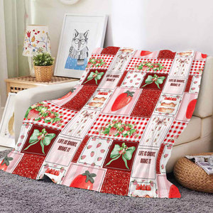 Couverture décorative douce et moelleuse pour la maison, motif cerises et fraises, style coquette, idéale comme cadeau pour fille - Product Image 1