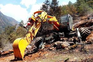 Chinese Top 12 Ton Spider <strong>Excavator</strong> ET112 With Factory Price - Product Image 2