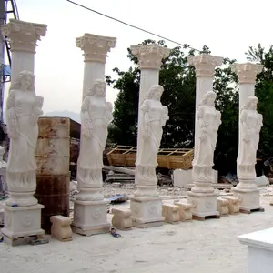 屋外の大きなアンティーク大理石の女性の像の柱の柱
