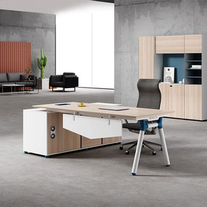 Muebles de oficina modernos Liyu, estación de trabajo de madera ejecutiva personalizada, escritorio, cubículo, combinación gratuita para 4 personas, oficina comercial - Product Image 5