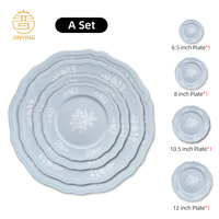 Assiette en porcelaine bleu poudre, vaisselle en céramique, forme florale, service de table 4 pièces, assiette de présentation pour événements, traiteur et location