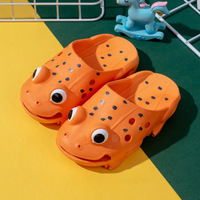 C & Y – pantoufles de marche pour femmes, nouveau Design mignon grenouille, chaussures d'été pour la maison, salle de bain, cool PVC, pantoufles parent-enfant