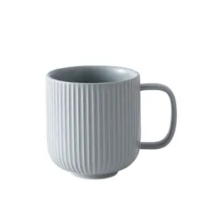 Tasse à thé à rayures verticales nordiques classiques glaçure mate 350ml 12oz tasse à café élégante maman de vacances en céramique pour cadeau de printemps
