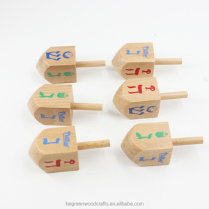 Trottola Educativa in Legno Personalizzata con Logo Stampato da 2,5 Pollici per Bambini di Begreen - Product Image 2