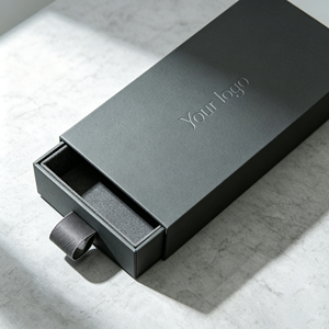 Boîte à tiroir rigide de luxe personnalisée en carton gris avec logo estampé à chaud, doublure en satin et poignée pour emballage de bijoux, montres et lunettes - Product Image 5