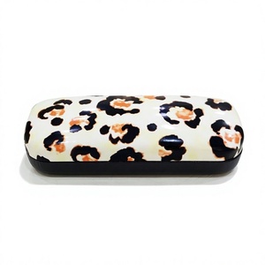 กล่องใส่แว่นตาทรงสี่เหลี่ยมลายเสือดาวสุดเก๋ - Product Image 1