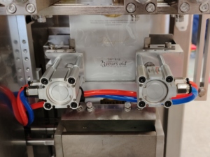 Machine industrielle automatique de remplissage et de scellage de sachets pour eau et <span class=keywords><strong>shampoing</strong></span> - Product Image 4