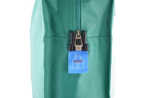 Sac de voyage et de dépôt bancaire sécurisé en bâche imperméable antivol avec fermeture éclair et serrures pour argent liquide et caisse enregistreuse - Product Image 2