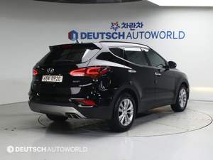 Hyundai Santa Fe CRDi 2015 Usado, Automático, Diésel, SUV, Amplio Espacio, Gran Potencia, Ideal para Uso Familiar y Comercial - Product Image 2